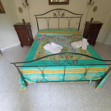 올비아 Domus Garden B&B 외부 사진