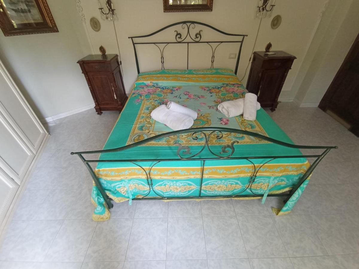 올비아 Domus Garden B&B 외부 사진
