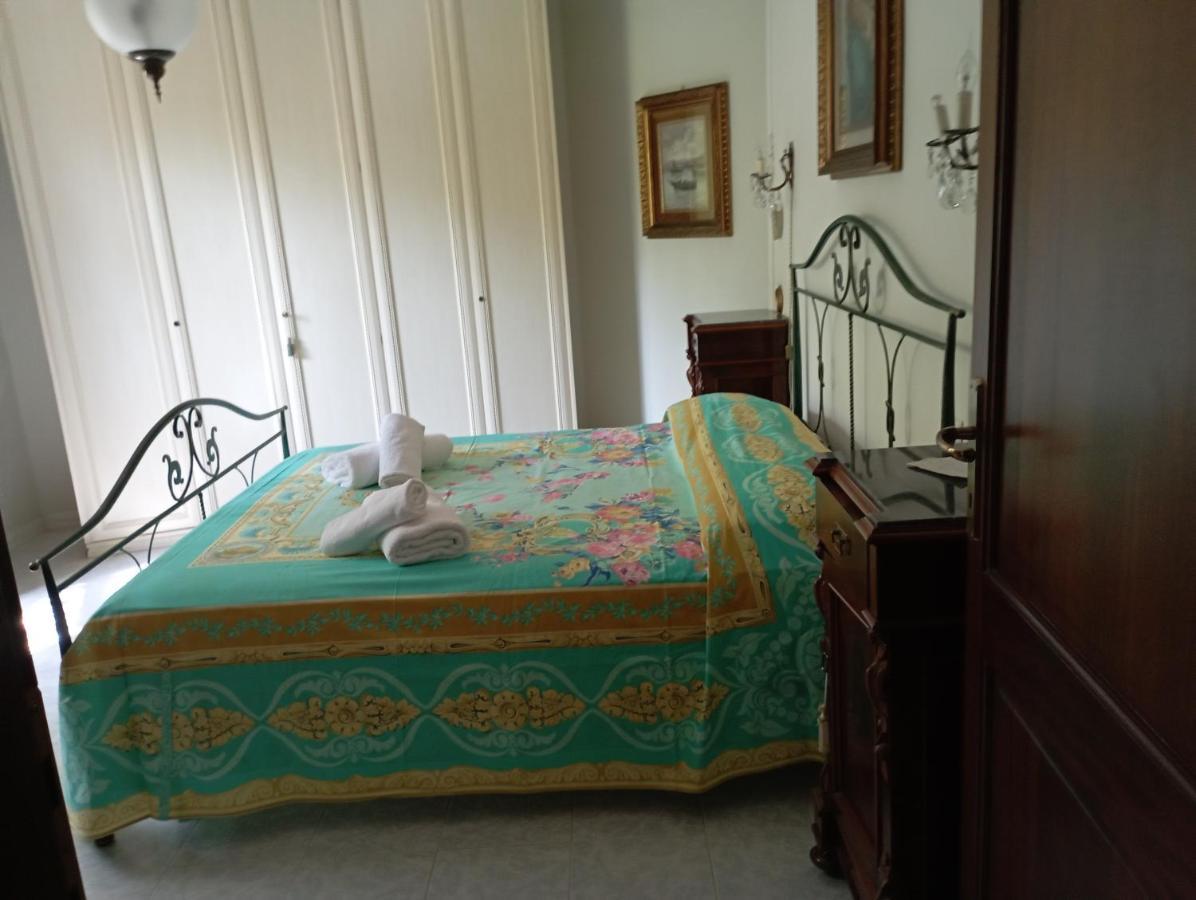 올비아 Domus Garden B&B 외부 사진